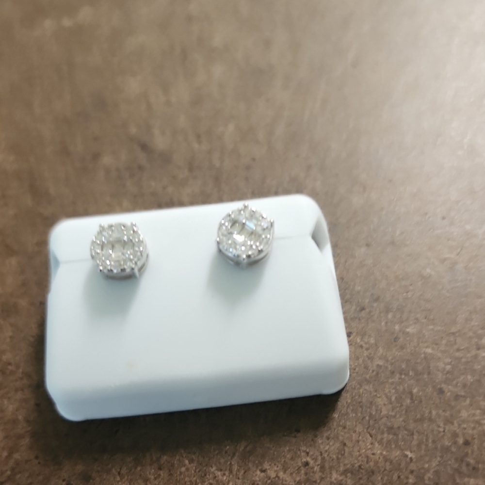 Elegant Silver Stud Earrings